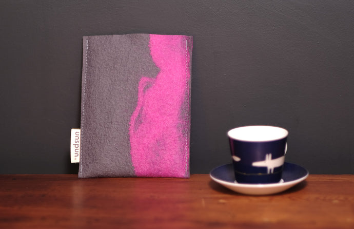 grey and magenta pink - Kindle Paperwhite